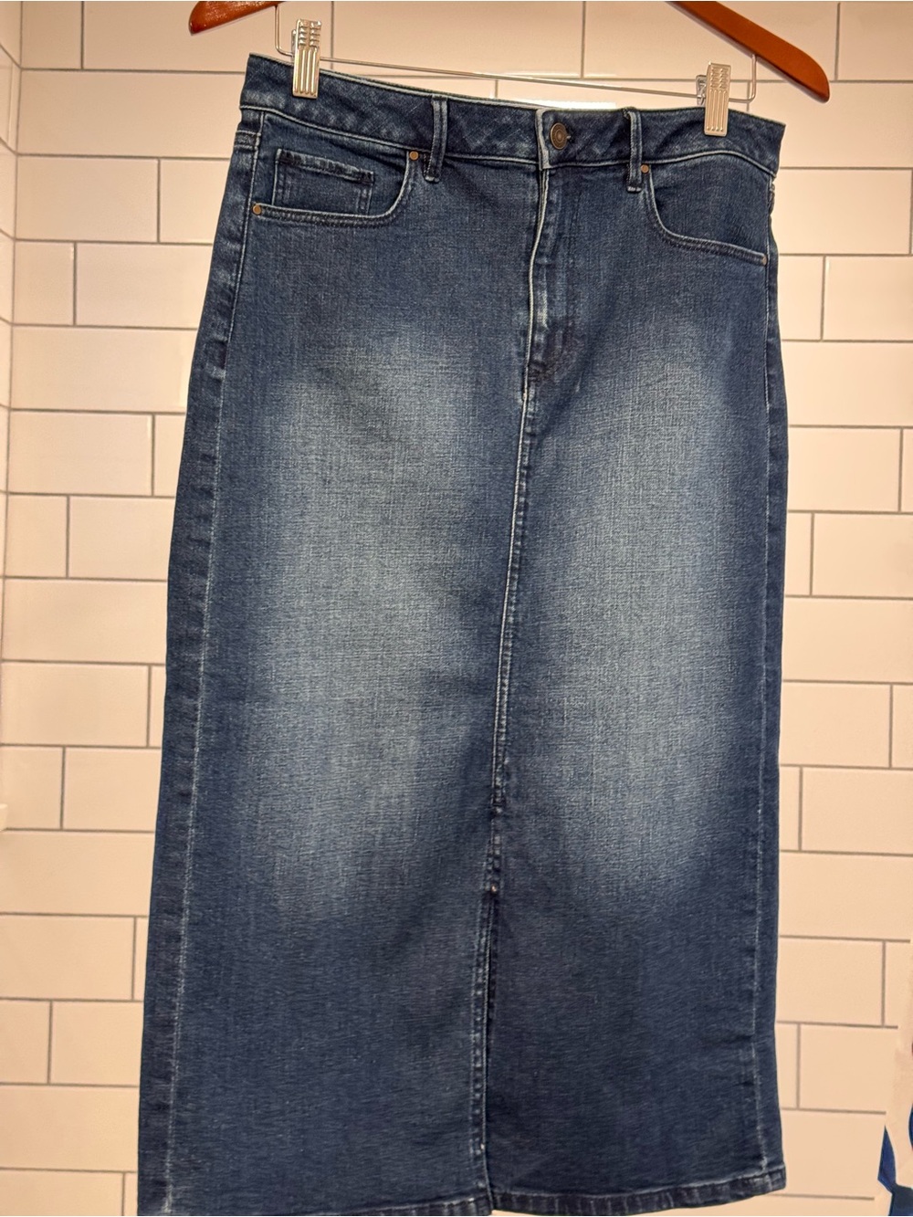 NWT Ann Taylor Factory Classic Blue Denim Pencil Skirt Size 8